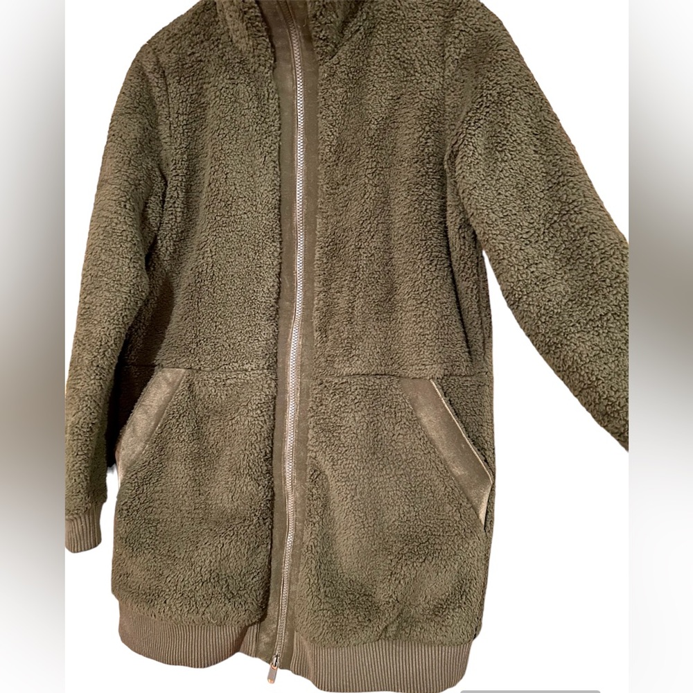 Athleta Tugga Coat Aspen Olive Size Medium